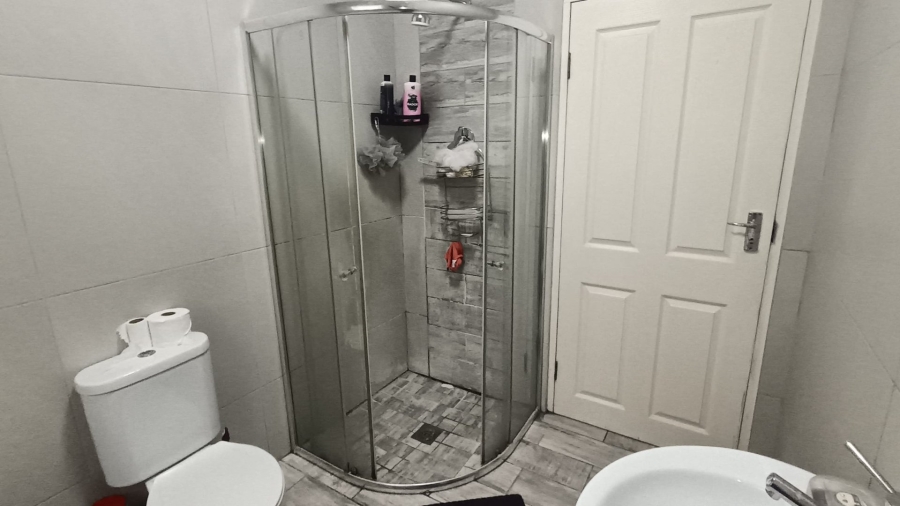 To Let  Bedroom Property for Rent in Pacaltsdorp Western Cape